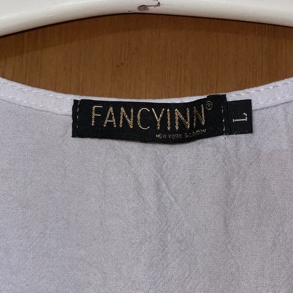 •FANCYINN•WHITE GAUZE MATERIAL DEEP V NECK RUFFLE CROPPED BLOUSE SIZE LARGE - Picture 4 of 7